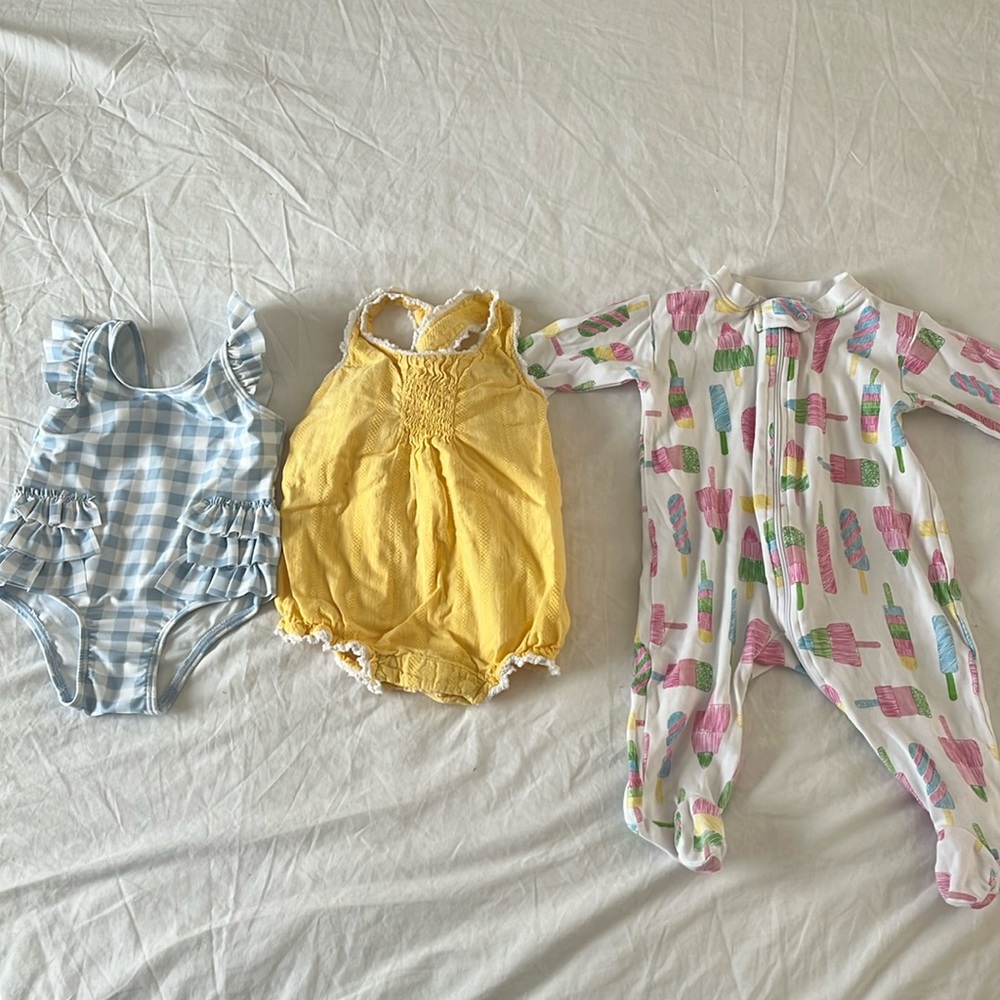 Miscellaneous summer bundle size 3-6 months
